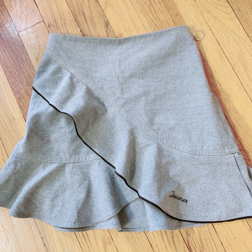 Zara cute fashion skirt grayish color